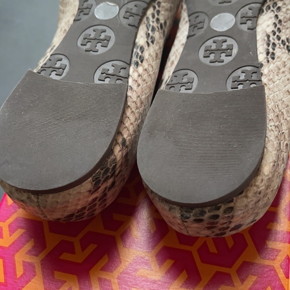 Tb Everly Ballet Tan Good condition Size 8.5/39.5 insole  TB authentic ballet flats
